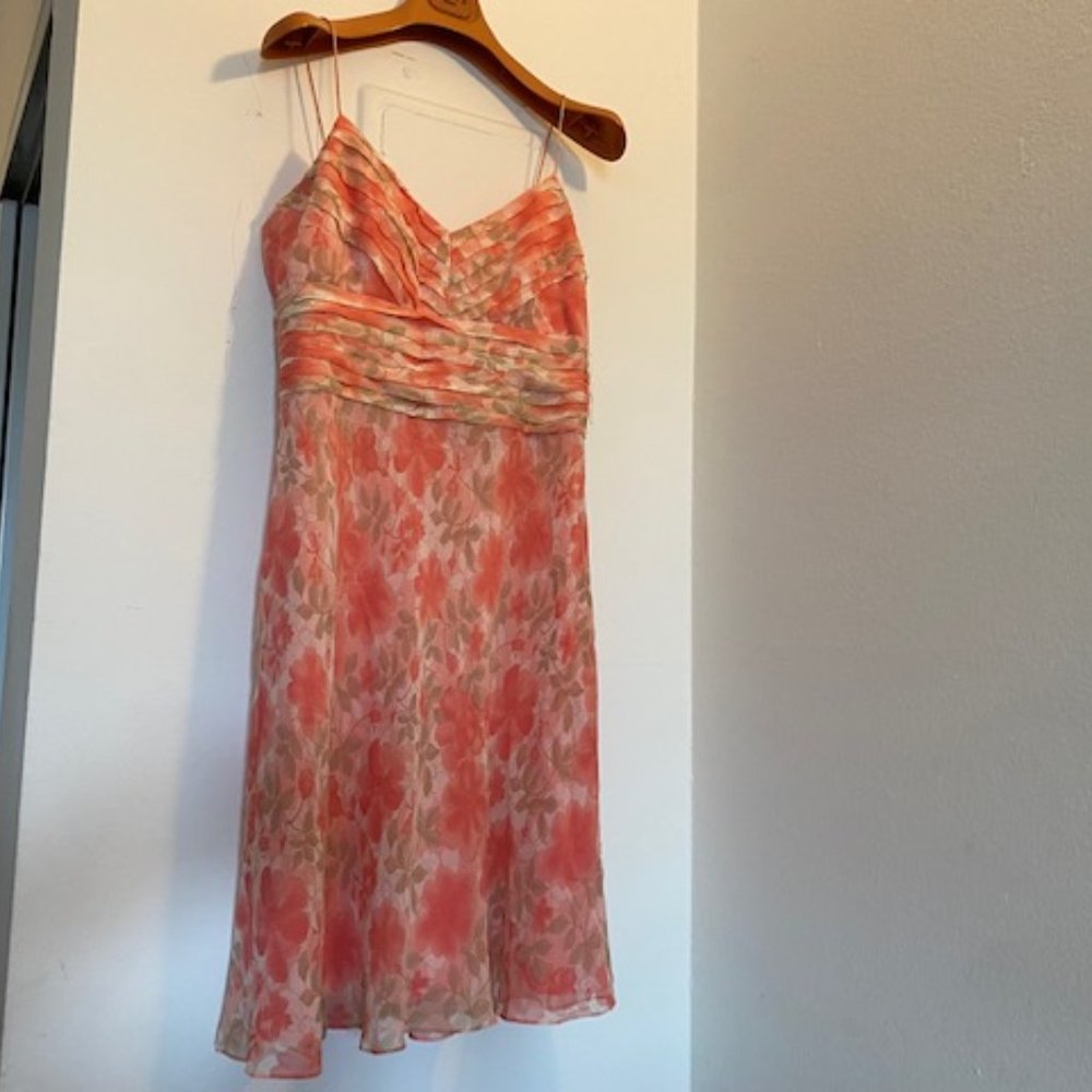 Ann Taylor LOFT Size 8 Pink/Peach/Sage Silk Spaghetti Strap Pleated Floral Dress